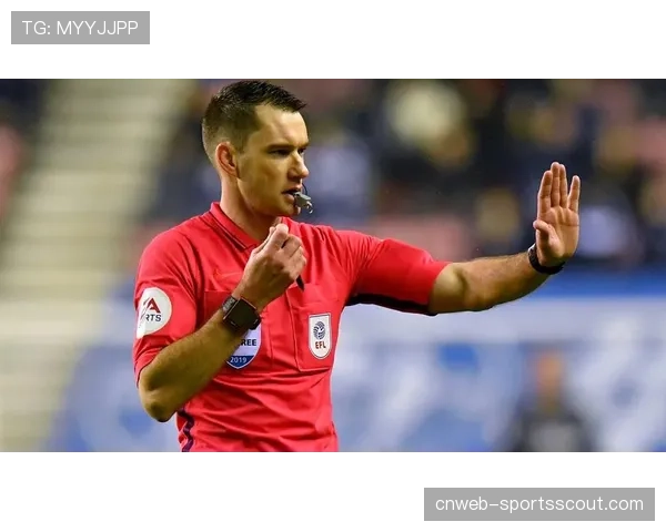 裁判尺度不一?本轮英超共出示8张红牌创赛季单轮新高 裁判尺度不一?本轮英超共出示8张红牌创赛季单轮新高